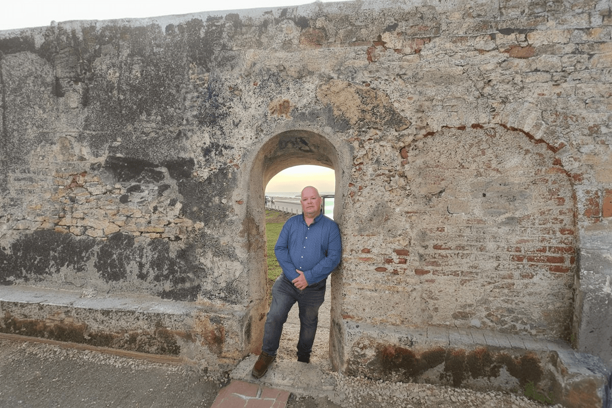 Douglas Pratt Shares His Journey As A Best-Selling Thriller Author