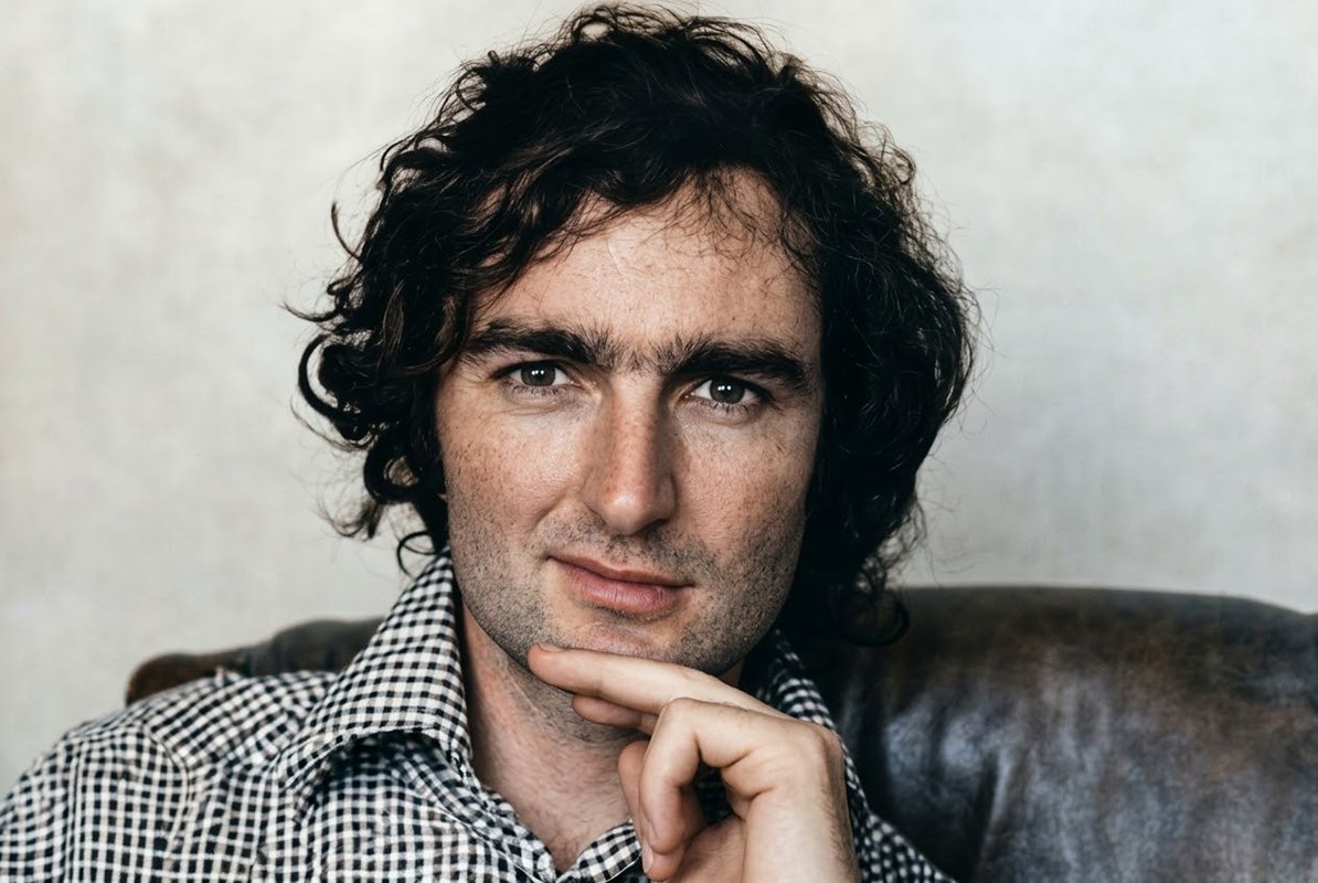 Unfiltered Fame And Power: John Bentley’s Daring Memoir Lifts The Curtain On Media, Ego And Truth